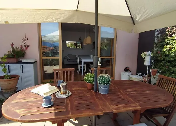 Nyaraló La Terrazza Di Dora *